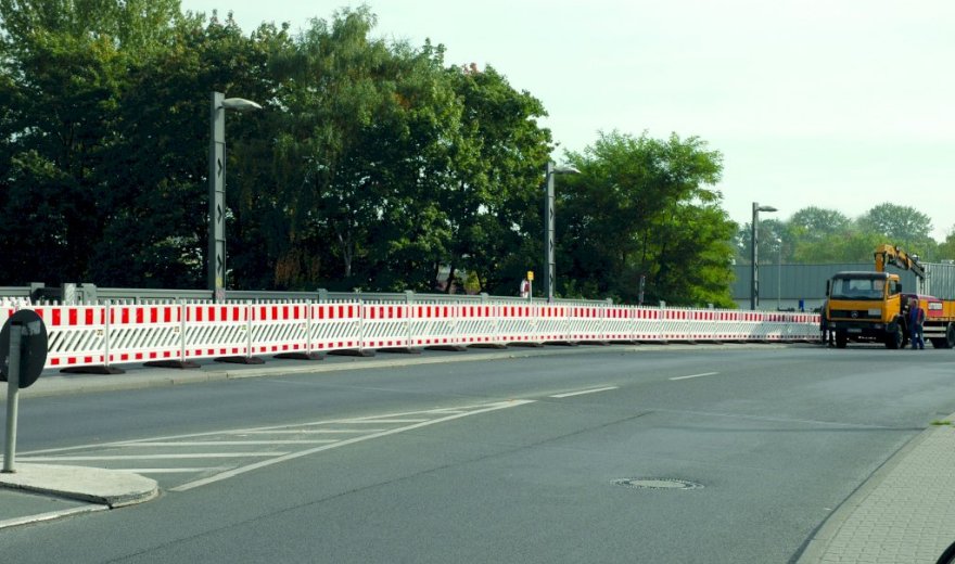 Absperrschrankengitter - 2 880x520